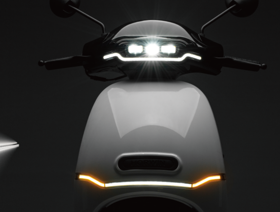 scooter électrique horwin ek1 lighting